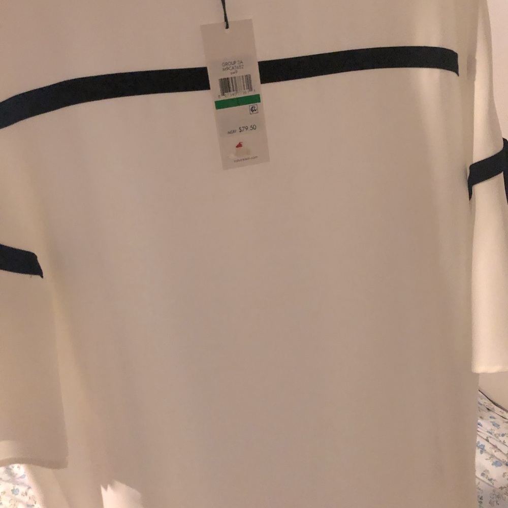 New brand women shirt Calvin Klein color black and whaite  size large